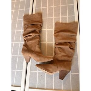 Antonio Melani Tan Suede leather Knee High Tall Slouchy Boots 2.5" Heels Sz 8.5